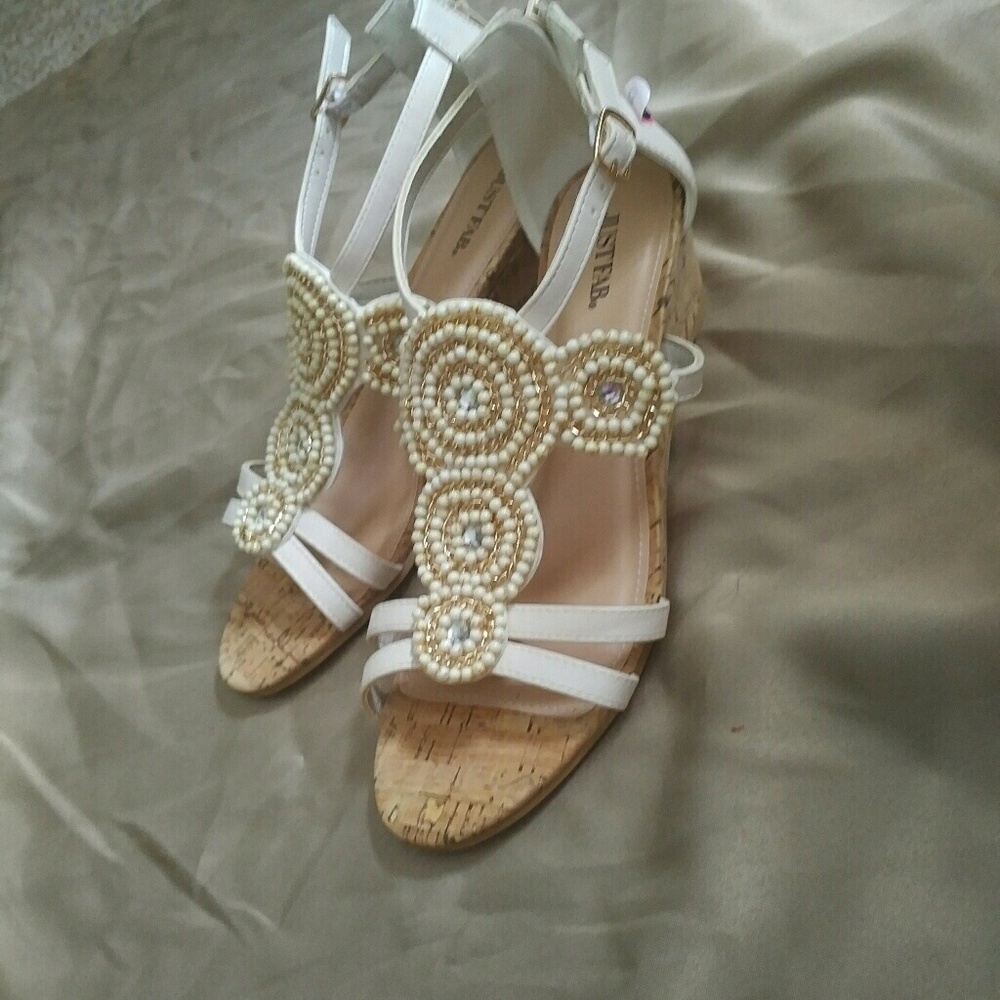 Cream wedges